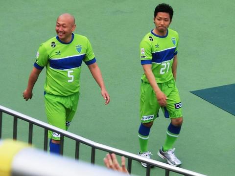 ハーフタイムFの久光選手ら.jpg